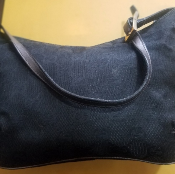 AUTHENTIC SMALL GUCCI BLACK HANDBAG - Picture 4 of 8